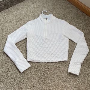Buffbunny white cropped pullover